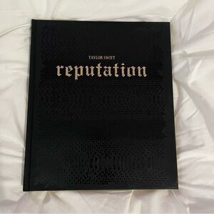 Taylor Swift Reputation Limited Edition VIP Hardcover Tour Book NEW